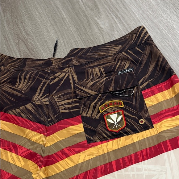 2 -Billabong men's board shorts - Size 40 - Picture 8 of 14